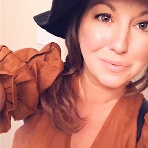 Meet your Posher, Nicole